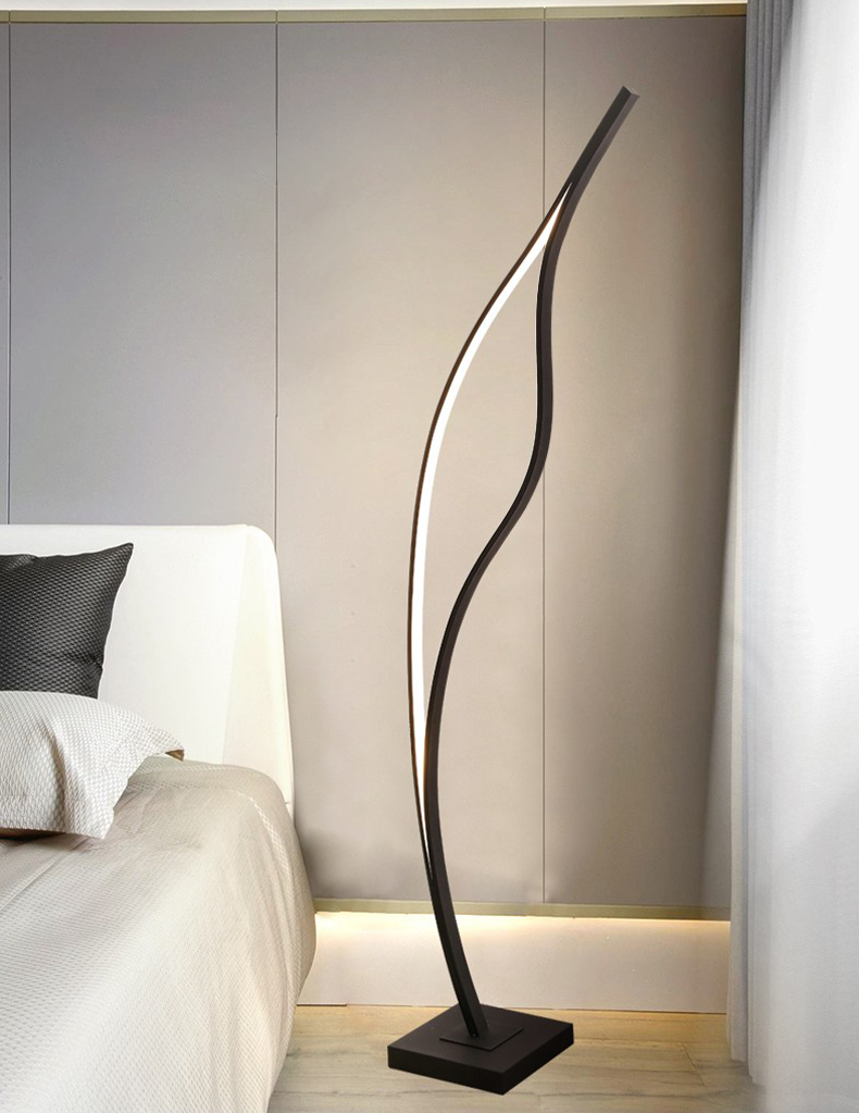 FLOOR LAMP